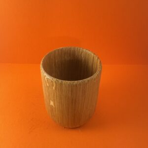 Petit pot en bois