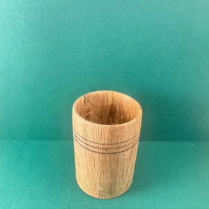 Petit pot en bois