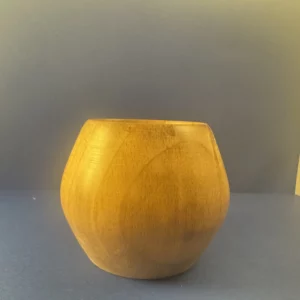 Petit pot en bois