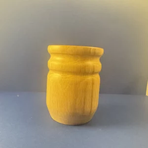 Petit pot en bois