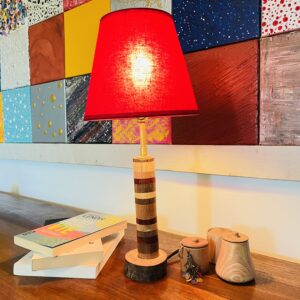 Lampe artisanale de haute qualité en patchwork tourné