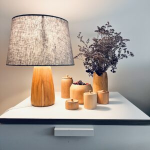 Lampes sur pied en bois