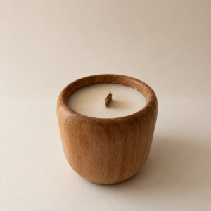 Bougie Lelise, 100% artisanale et naturelle, en hêtre avec double mèche maison en bois, avec élégants arrondis