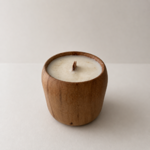Bougie Valline, 100% artisanale et naturelle en hêtre, en style courbé, de taille moyenne